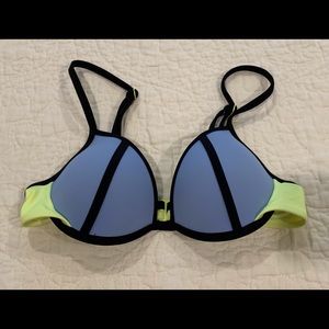 ‼️SUMMER SALE‼️Victoria’s Secret Bikini Top